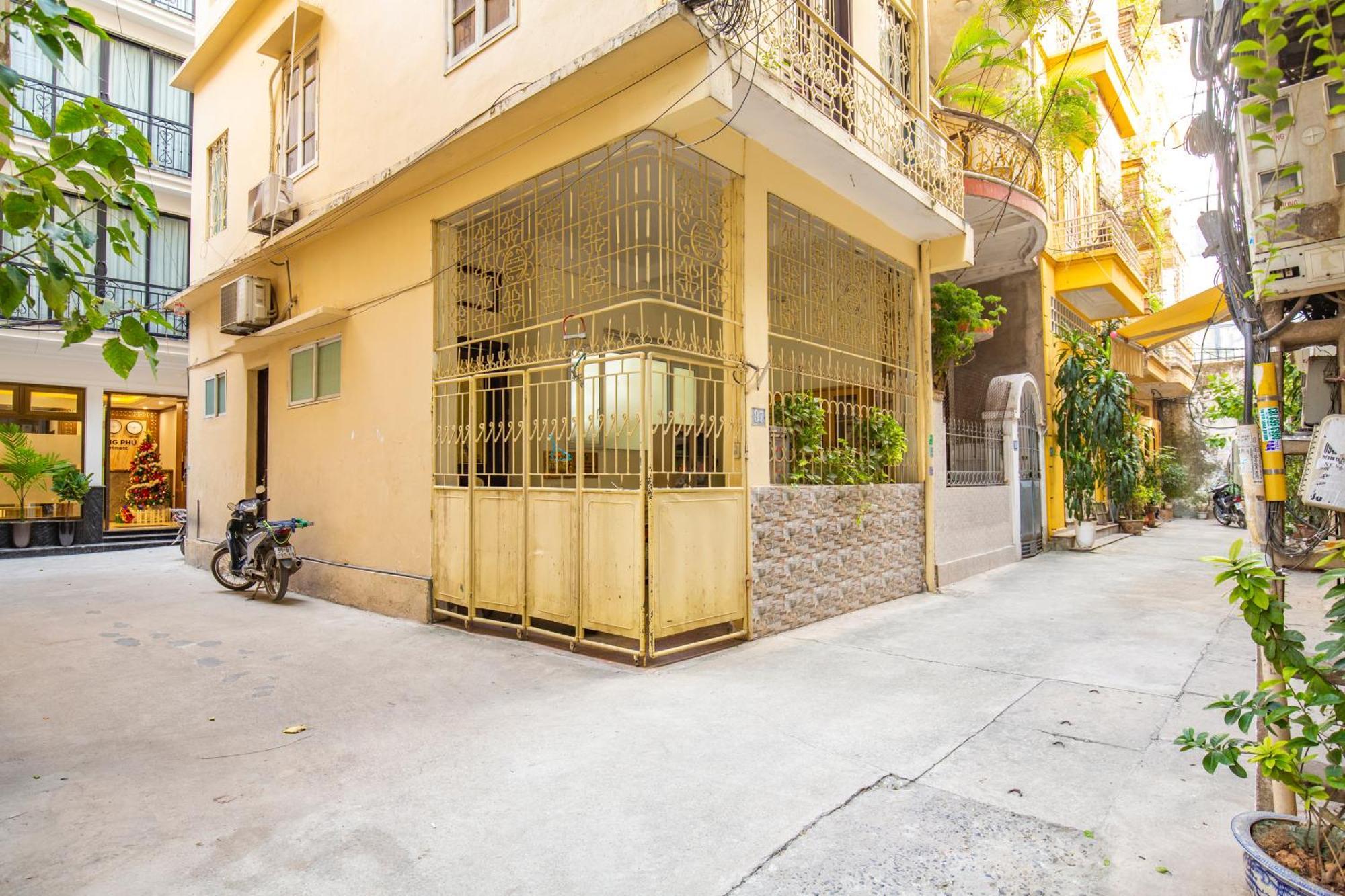Sumitomo - Linh Lang Street * Hanoi