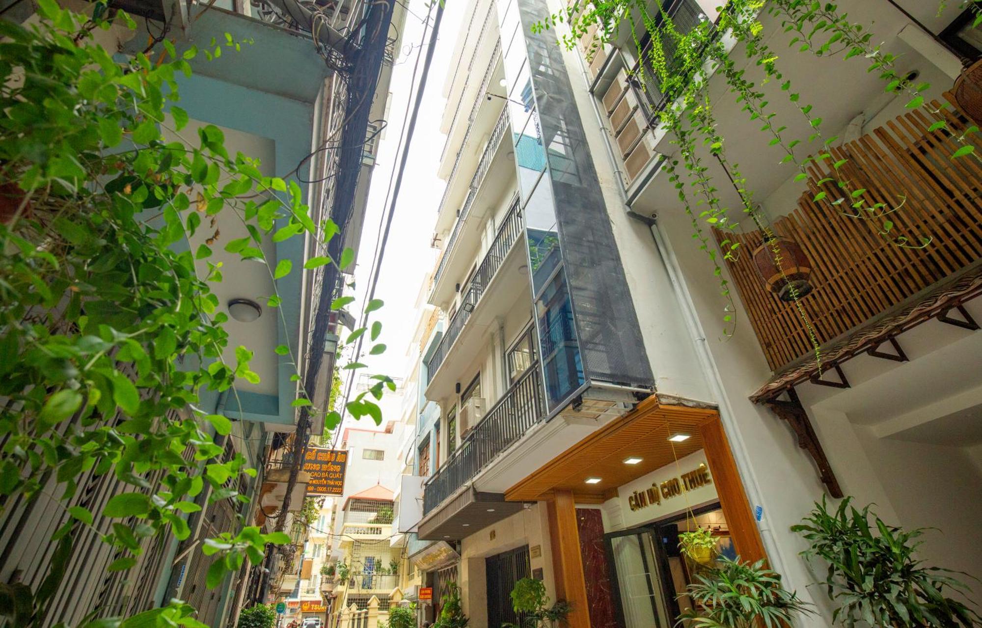 Sumitomo - Linh Lang Street *